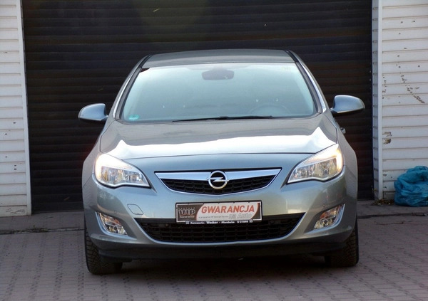 Opel Astra cena 23900 przebieg: 176000, rok produkcji 2010 z Drezdenko małe 436